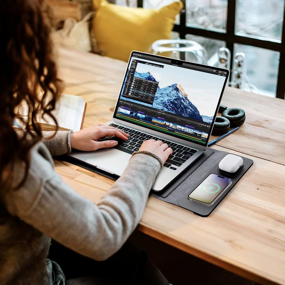 Smart Sleeve | 4 in 1 Laptop Sleeve with wireless charging